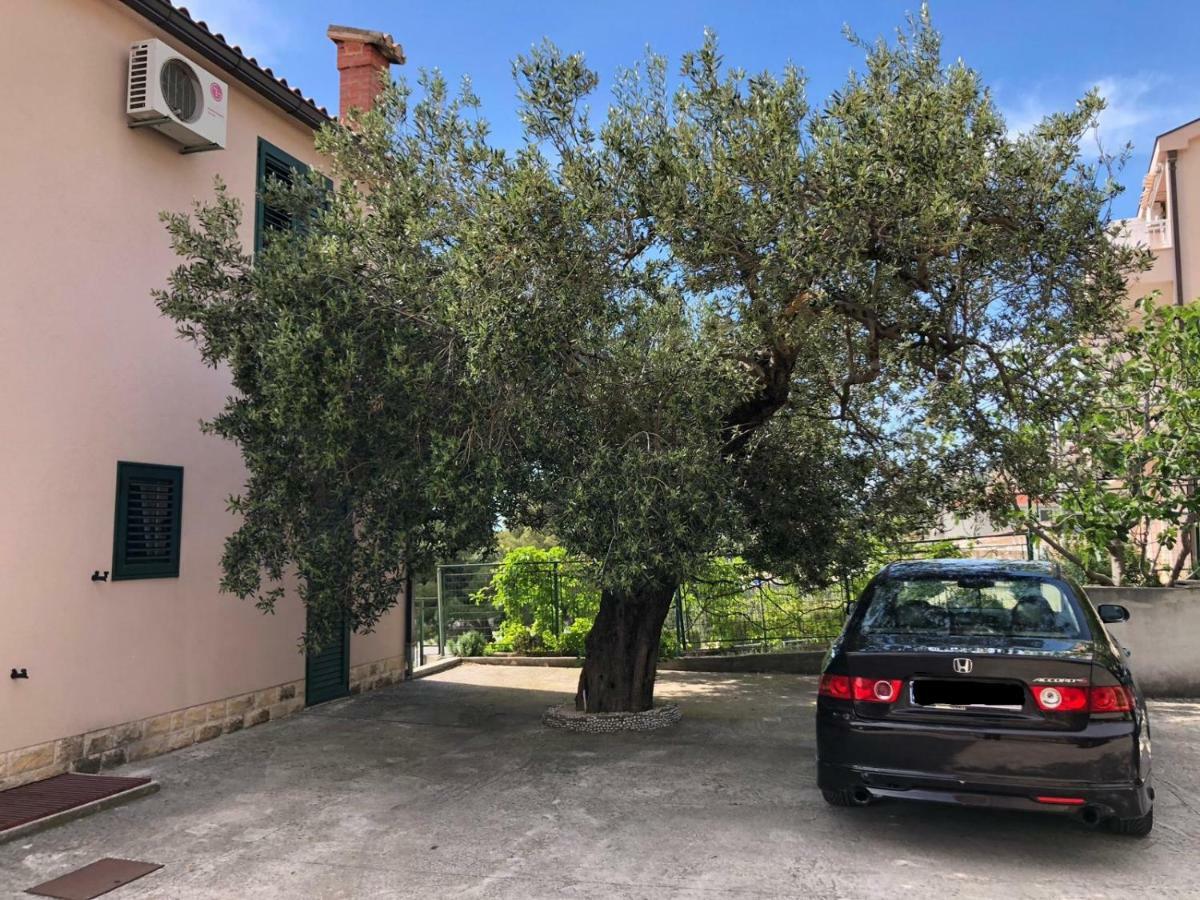 Villa Oliva Макарська Екстер'єр фото